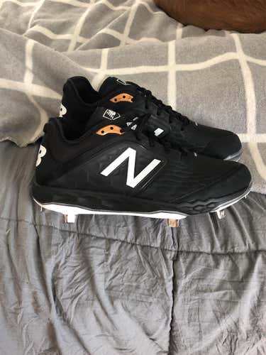 New Balance Cleats (Brand New) Size 9.5 Low Cut