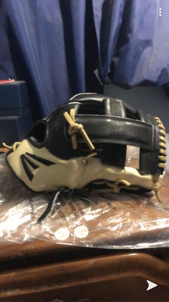 Black Used Infield Professional Series 11.75" Baseball Glove