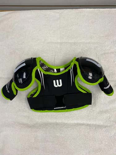 New Youth Small Winnwell Shoulder Pads
