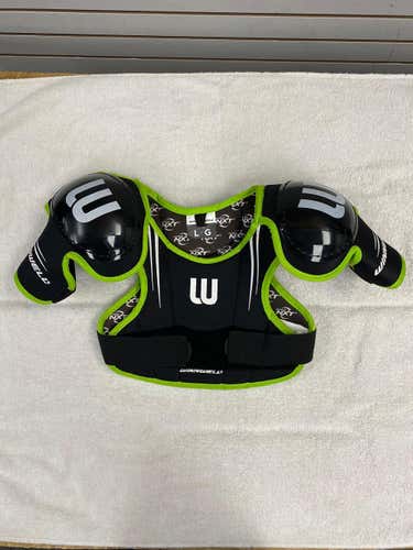 New Youth Large Winnwell Shoulder Pads