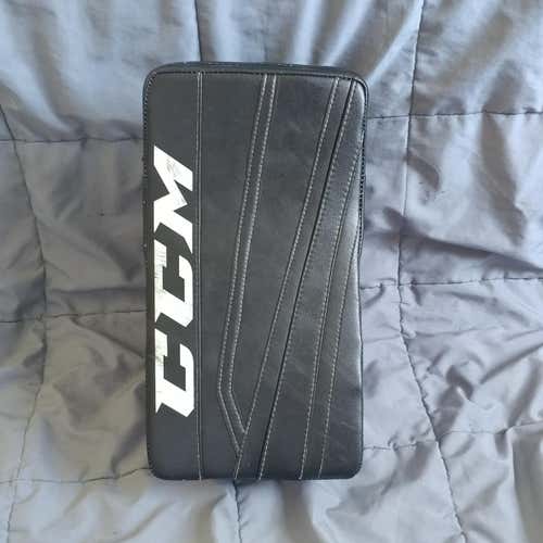 Black Senior Used CCM Regular Extreme Flex II 860 Blocker
