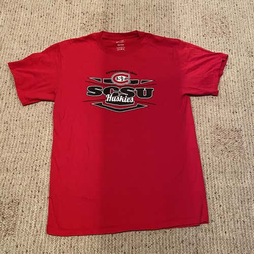 St. Cloud State University Huskies Shirt Adult M