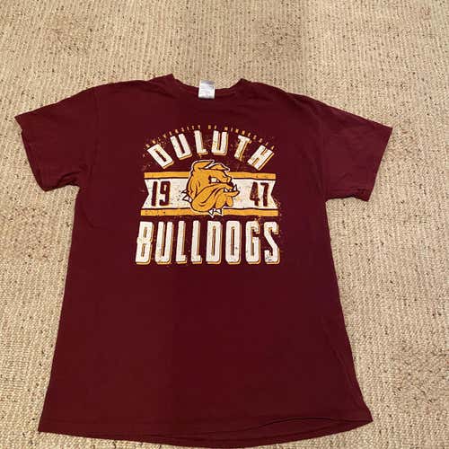 University Of Minnesota Duluth Bulldogs Shirt Adult M