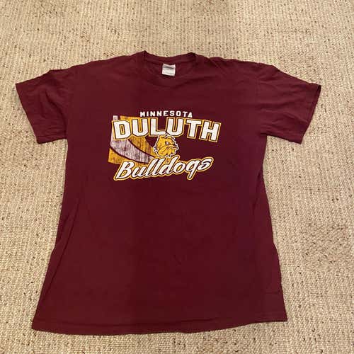 University Of Minnesota Duluth Bulldogs Shirt Adult M
