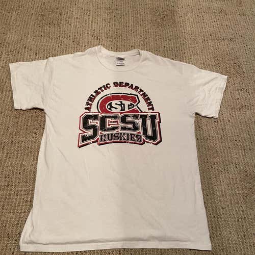 St. Cloud State University Huskies Shirt Adult M