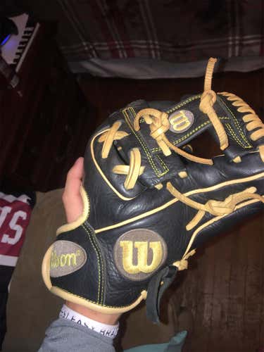 Black Used Infield A1000 11.5" Baseball Glove