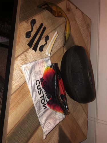 Custom Carbon Fiber Oakley Radar Sunglasses (STEAL)