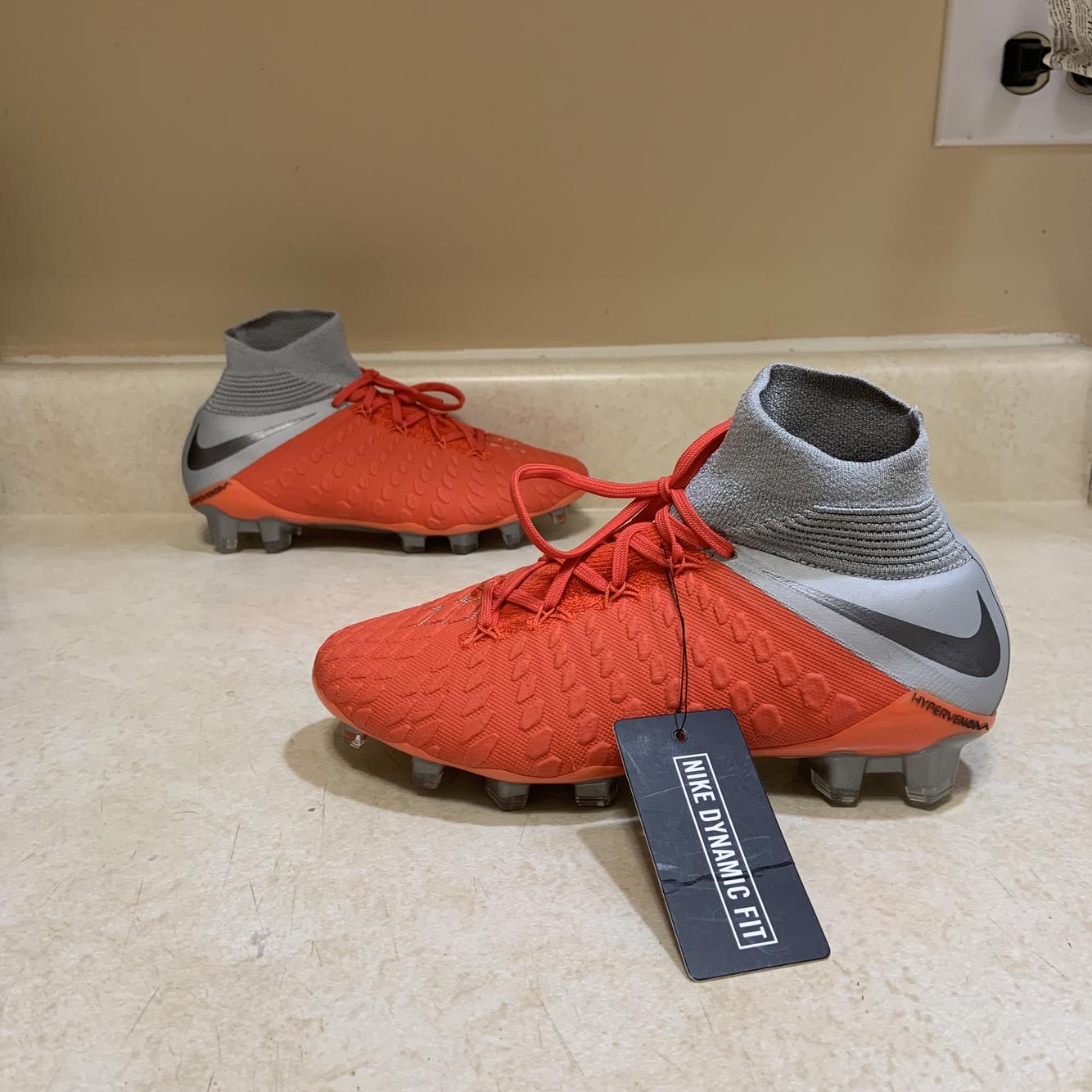 nike hypervenom size 4