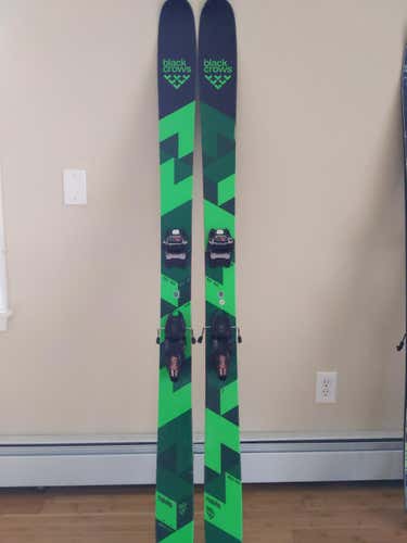 Black Crows Navis Skis With Bindings Max Din 16