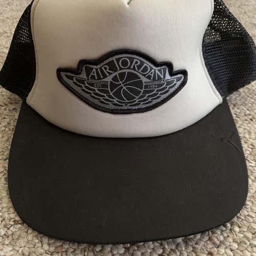 Air Jordan Adult One Size Fits All Snapback Hat