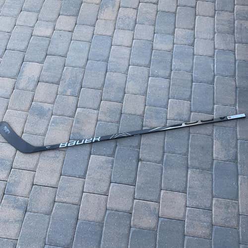 Bauer Vapor LTX Pro RH 77 Flex P92M Hockey Stick