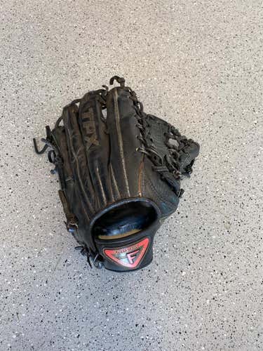 Black Used Outfield Louisville TPX Pro Flare 12.75" Baseball Glove