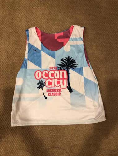 NEW LARGE OCEAN CITY REVERSIBLE JERSEY