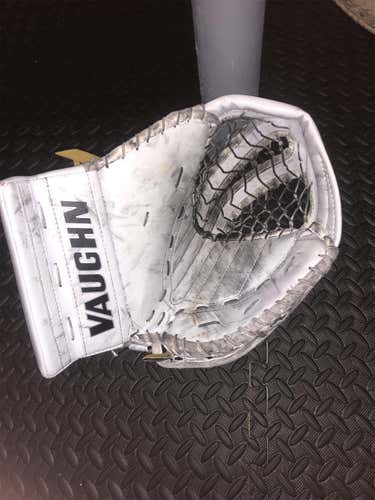 Vaughn Senior XFP Glove White