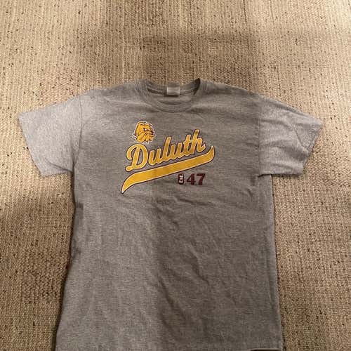 University Of Minnesota Duluth Bulldogs Shirt Adult M