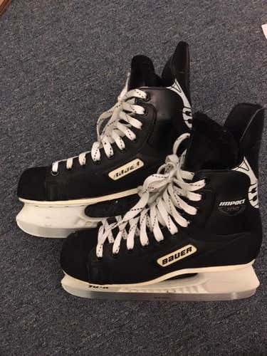 Senior Used Bauer Impact 100 Hockey Skates E&W (Wide) Size 8