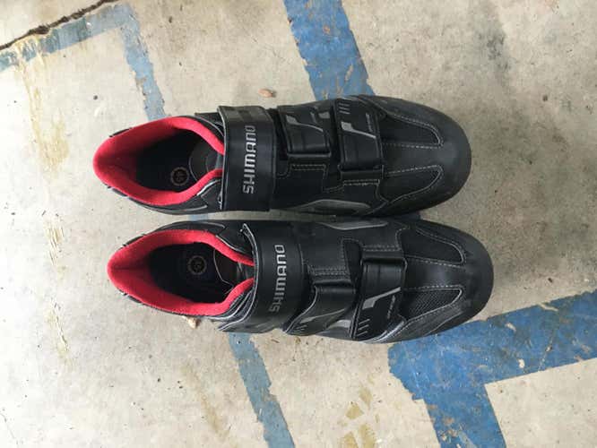 Black Used Adult Unisex Men's 10.5 (W 11.5) Cycling Shoes