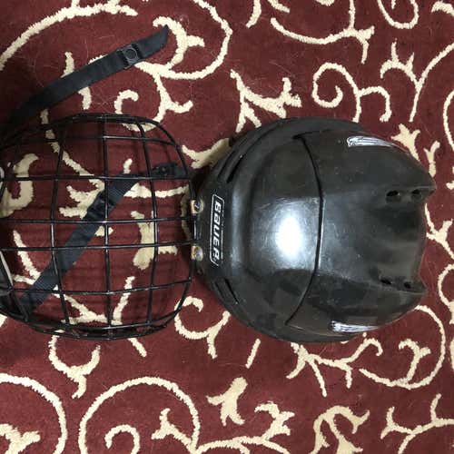 Jr Black Used Medium Bauer HH 5000 Helmet