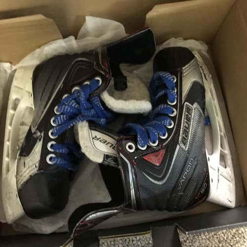 Used Bauer X50 D&R (Regular)  Size 2 Hockey Skates