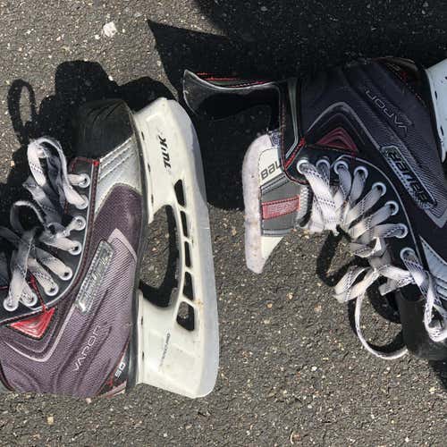 Used Bauer Vapor x50  Size 5.5 Hockey Skates