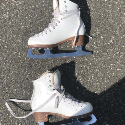 White Used Jackson Size 13 Figure Skates