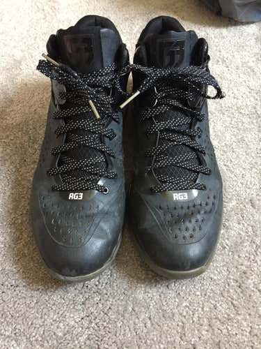 Used Adult 11 (Women's 12) Adidas Shoes