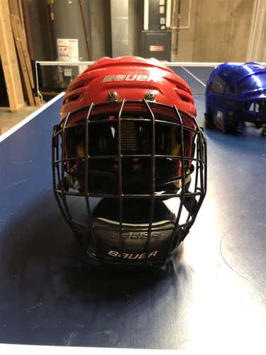 Medium Bauer Re-Akt Helmet With Profile II Cage