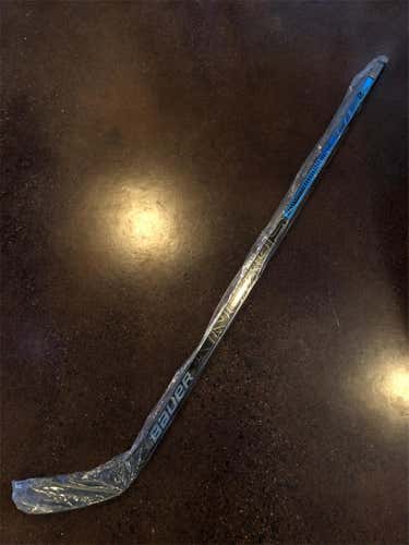 New - 2N Pro - RH Pro Stock - P28 82 Flex - Grip