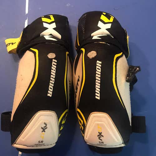 Used Medium Warrior Dynasty AXLT Elbow Pads