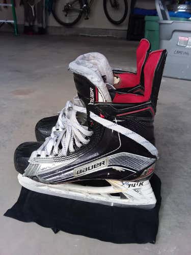 Senior Used Bauer Vapor 1X Hockey Skates Size 8