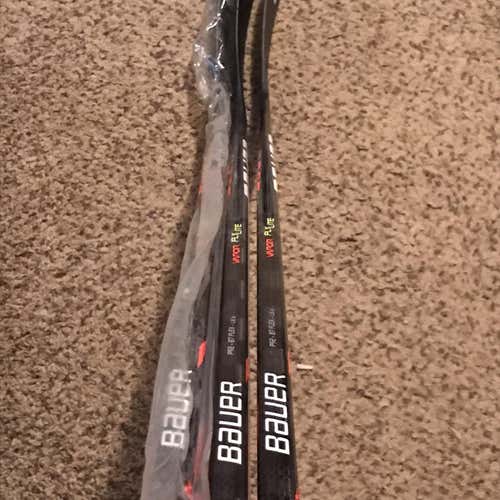 3 Pack-New Left Handed Vapor FlyLite Mid  Hockey Stick
