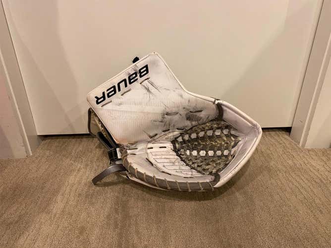 Peter Budaj Pro Stock Bauer Supreme 2S Pro Glove