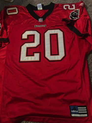 Red New Adult Unisex 54 Reebok