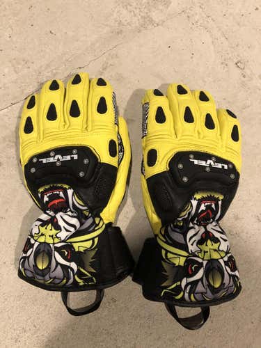 Brand new level race gloves