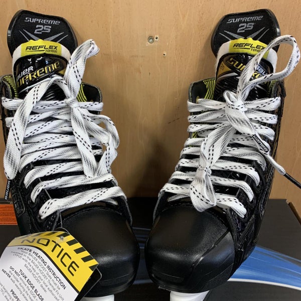 New Bauer Supreme 2S EE (Extra Wide) Size 2.5 Hockey Skates