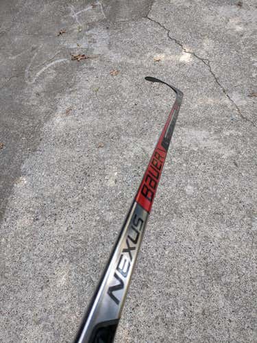 New Senior Bauer Right Handed Nexus 2N Pro Red Hockey Stick 77 Flex P28 with Griptac