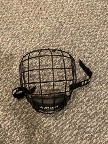 Used Medium Bauer Full Cage