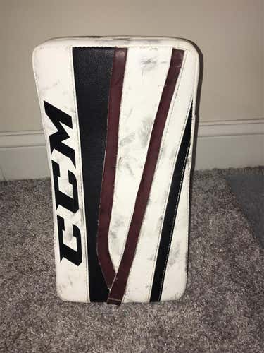 Used CCM Extreme Flex II 860 sr blocker