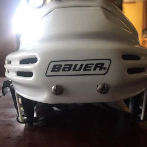 White Used Medium Bauer HH 5000 Helmet