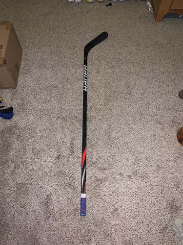 Used Right Handed Vapor 2x Team Mid  Hockey Stick