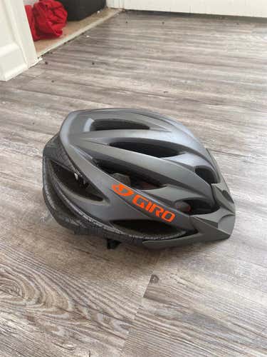 Men's Large Giro  Bike Helmet
