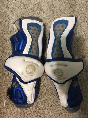 Used Medium Maverik Rome Arm Pads