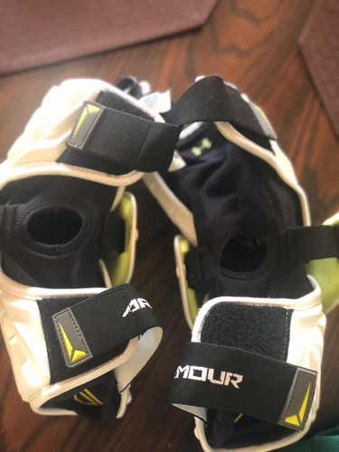 New Large Under Armour VFT Plus Arm Pads