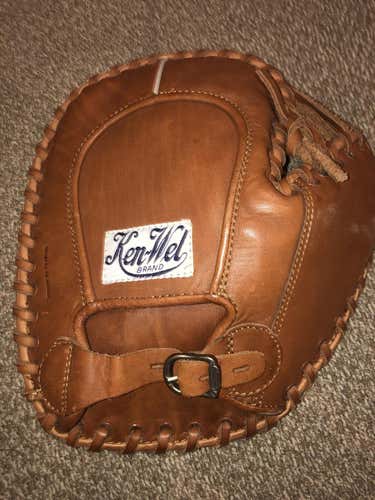 New Right Handed Akadema Baseball Glove 10.5"