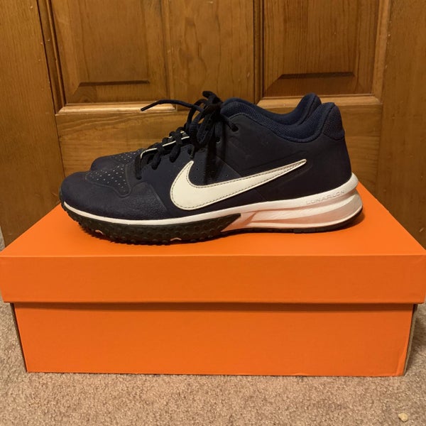 Nike Men’s Huarache Turf Size: 7.5 - Navy