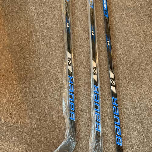 (2-pack) New Right Handed Supreme 2S Team  Pro Stock Hockey Stick