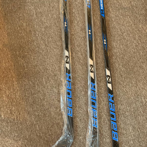 (2-pack) New Right Handed Supreme 2S Team Pro Stock Hockey Stick