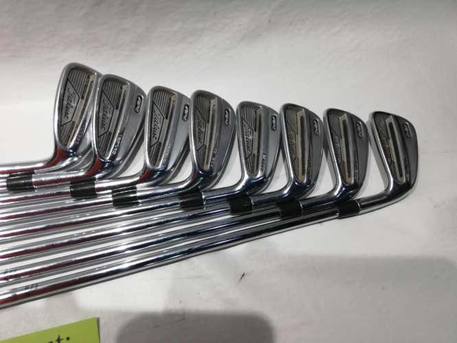Titleist AP2 Forged Right Handed Men's Regular Flex Iron Set