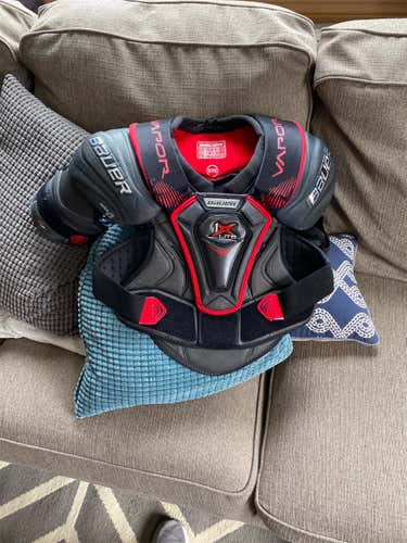 Used Large Bauer Vapor 1X Lite  Shoulder Pads