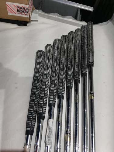 Mizuno MX-23/MP-30 Right Handed Men's Regular Flex Iron Set